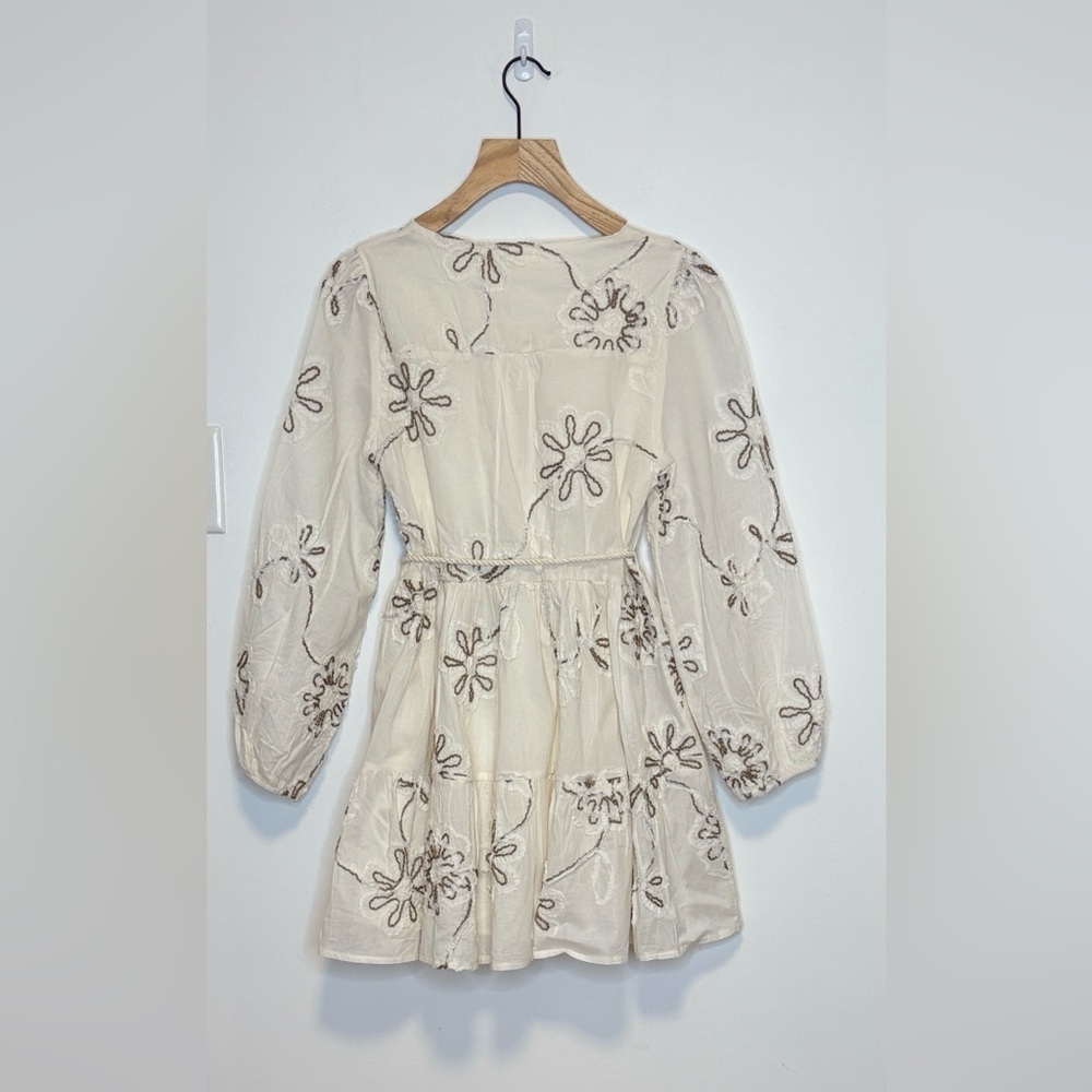 Camellia Isla Embroidered Dress NWOT, sz : small - Picture 6 of 15